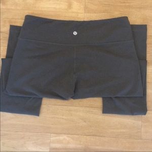 Lululemon Dark Grey Wunder Under’s